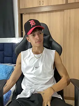 Snapshot of _CamiloBass chatting on 02-26-26, 01:04 CamiloBass online show from 02-26-26, 01:04