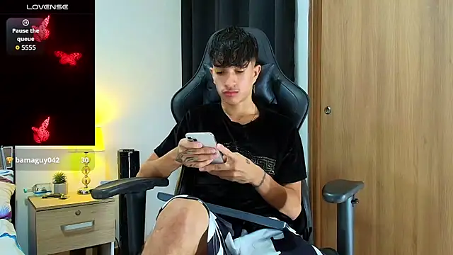  CamiloBass online show from 05-19-26, 01:56