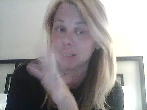 burrkitty online show from 11-19-25, 05:18