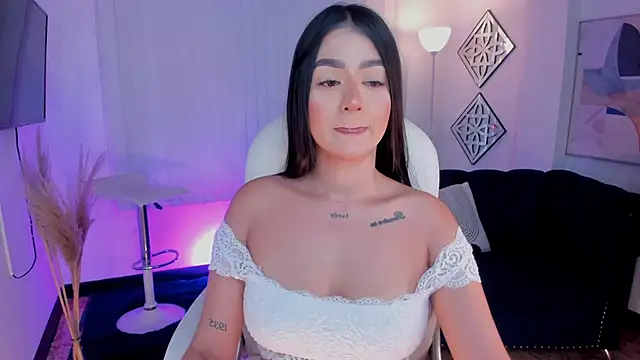 Snapshot of amelie_jhons chatting on 01-15-25, 10:57 amelie jhons online show from 01-15-25, 10:57