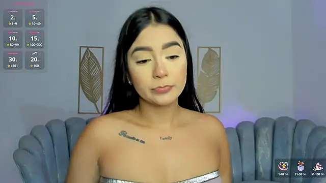 Snapshot of amelie_jhons chatting on 09-18-25, 08:00 amelie jhons online show from 09-18-25, 08:00