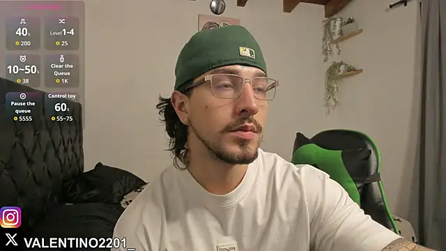 Valentino Xander online show from 10-13-25, 01:05