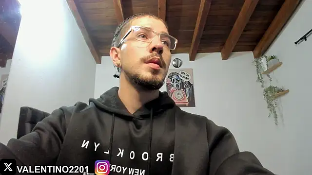 Valentino Xander online show from 11-11-25, 01:49