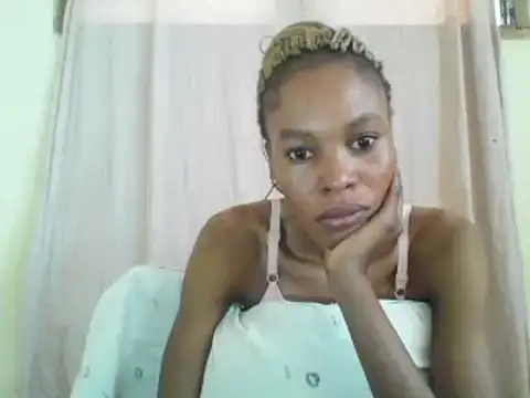 Snapshot of Sweetpetite254 chatting on 02-20-25, 06:39 Sweetpetite254 online show from 02-20-25, 06:39