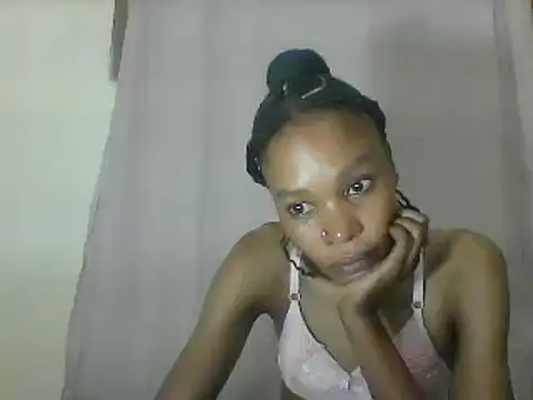 Snapshot of Sweetpetite254 chatting on 03-07-25, 01:42 Sweetpetite254 online show from 03-07-25, 01:42