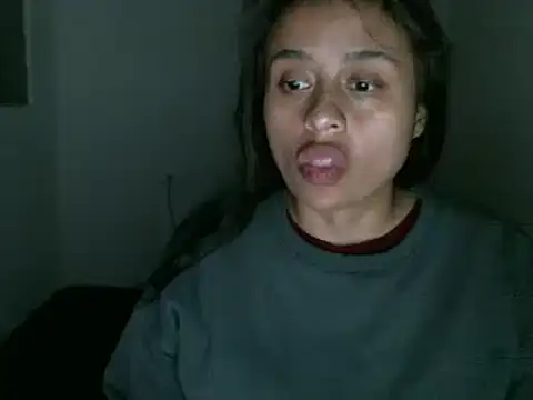 Snapshot of passion_sweet07 chatting on 12-28-24, 12:15 passion sweet07 online show from 12-28-24, 12:15