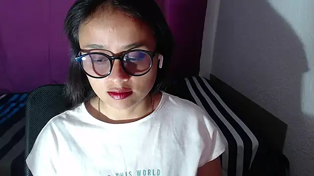 Snapshot of passion_sweet07 chatting on 09-09-25, 10:31 passion sweet07 online show from 09-09-25, 10:31