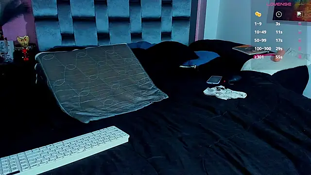 Piggy Eddy online show from 02-12-25, 04:00