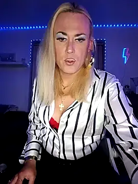 Snapshot of Connie_Pepper chatting on 02-20-25, 12:52 Connie Pepper online show from 02-20-25, 12:52