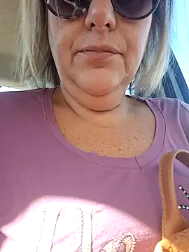 Snapshot of Mara-24 chatting on 11-05-25, 09:53 Mara-24 online show from 11-05-25, 09:53