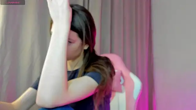 Nicole Charm online show from 02-26-25, 11:04