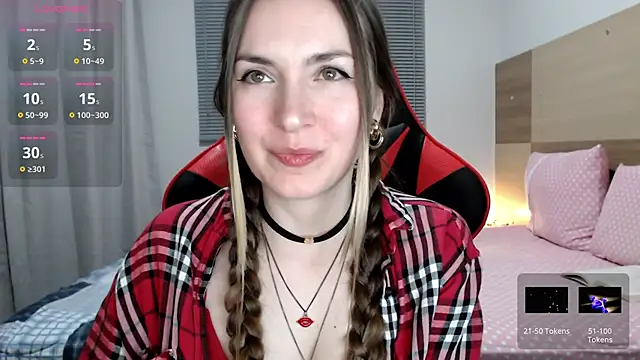 Snapshot of Naughty_Annn chatting on 12-01-25, 02:38 Naughty Annn online show from 12-01-25, 02:38