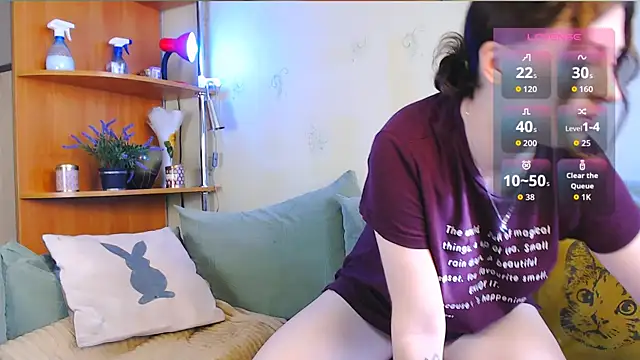 Snapshot of Caroline1995 chatting on 10-28-25, 08:18 Caroline1995 online show from 10-28-25, 08:18