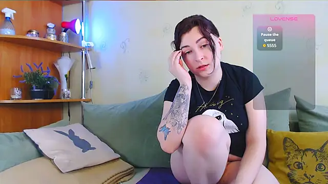 Snapshot of Caroline1995 chatting on 11-25-25, 08:03 Caroline1995 online show from 11-25-25, 08:03