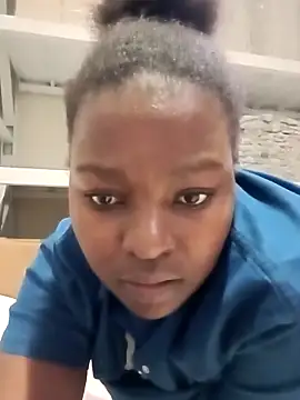 Snapshot of Yours_faithfully1 chatting on 11-08-25, 11:21 Yours faithfully1 online show from 11-08-25, 11:21