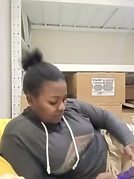 Snapshot of Yours_faithfully1 chatting on 11-26-25, 10:05 Yours faithfully1 online show from 11-26-25, 10:05