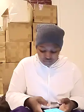 Snapshot of Yours_faithfully1 chatting on 12-21-25, 10:22 Yours faithfully1 online show from 12-21-25, 10:22