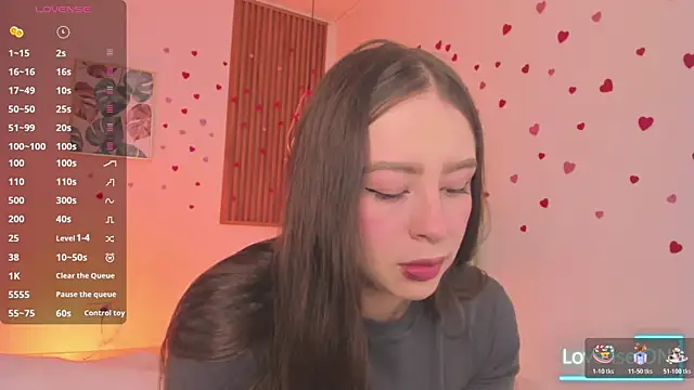 TiffanyWright online show from 04-28-26, 01:49