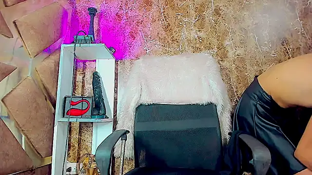 Snapshot of dirtycock2002 chatting on 10-08-25, 07:06 dirtycock2002 online show from 10-08-25, 07:06