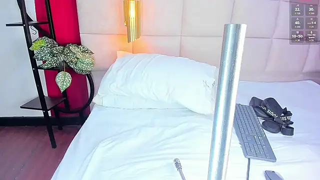 Snapshot of Amberluy chatting on 02-23-26, 07:33 Amberluy online show from 02-23-26, 07:33