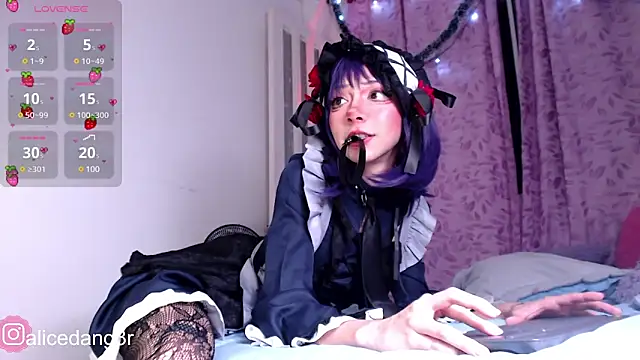 Snapshot of Alicedangerrr chatting on 12-24-24, 03:05 Alicedangerrr online show from 12-24-24, 03:05