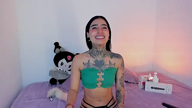 shadowcatt  online show from 12-12-24, 06:42