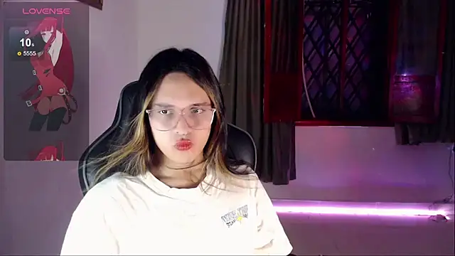 Snapshot of alexaryderr chatting on 01-07-25, 04:08 alexaryderr online show from 01-07-25, 04:08