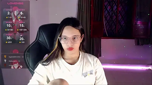 Snapshot of alexaryderr chatting on 01-07-25, 08:34 alexaryderr online show from 01-07-25, 08:34