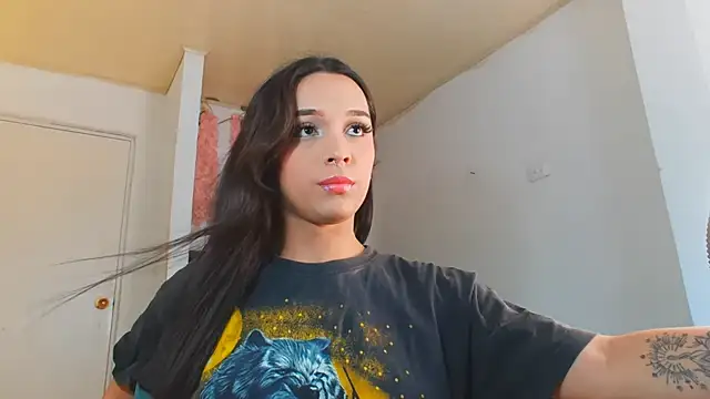 Snapshot of alexaryderr chatting on 02-08-26, 04:21 alexaryderr online show from 02-08-26, 04:21