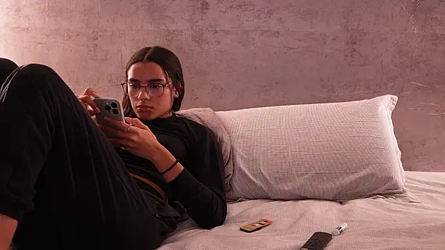 Nicky and Blake online show from 03-26-26, 12:39