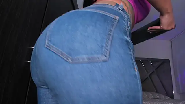 Snapshot of samaay07_ chatting on 01-09-25, 02:01 samaay07 online show from 01-09-25, 02:01