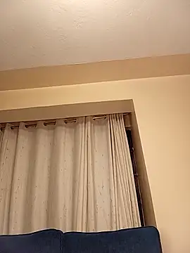 Snapshot of Pretty_tiffany chatting on 12-18-25, 01:44 Pretty tiffany online show from 12-18-25, 01:44