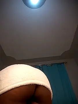 Snapshot of Pretty_tiffany chatting on 03-03-26, 03:29 Pretty tiffany online show from 03-03-26, 03:29