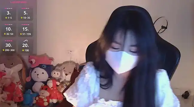 Snapshot of TimmyZi chatting on 12-22-24, 04:38 TimmyZi online show from 12-22-24, 04:38