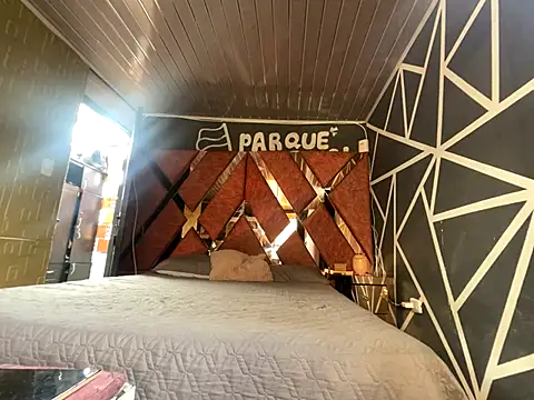 Snapshot of Candy_sexyy chatting on 09-24-25, 06:22 Candy sexyy online show from 09-24-25, 06:22