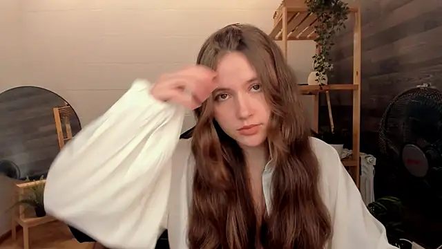 Snapshot of MaryannSoftt chatting on 09-23-25, 03:59 MaryannSoftt online show from 09-23-25, 03:59