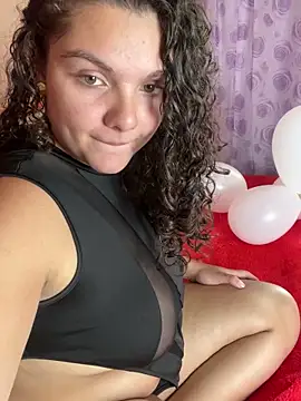 Snapshot of eva_y_marcelo chatting on 02-15-25, 01:38 eva y marcelo online show from 02-15-25, 01:38