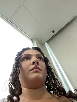 Snapshot of eva_y_marcelo chatting on 02-25-25, 07:25 eva y marcelo online show from 02-25-25, 07:25