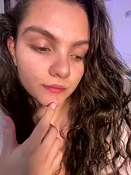 Snapshot of eva_y_marcelo chatting on 09-25-25, 12:25 eva y marcelo online show from 09-25-25, 12:25