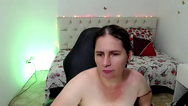 victoria jones online show from 04-23-26, 02:08