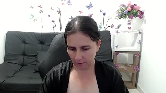 victoria jones online show from 06-08-26, 01:11