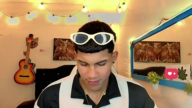 Damian latinxxx online show from 02-08-25, 02:47