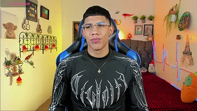 Snapshot of Damian_latinxxx chatting on 01-07-26, 02:58 Damian latinxxx online show from 01-07-26, 02:58