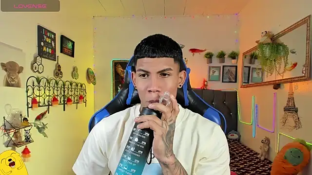 Snapshot of Damian_latinxxx chatting on 01-09-26, 03:09 Damian latinxxx online show from 01-09-26, 03:09