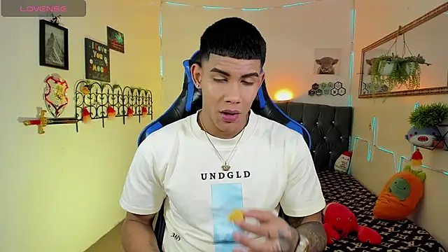 Snapshot of Damian_latinxxx chatting on 02-02-26, 03:16 Damian latinxxx online show from 02-02-26, 03:16