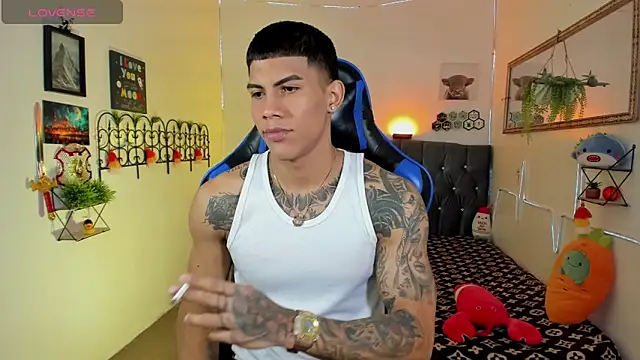 Snapshot of Damian_latinxxx chatting on 02-04-26, 03:12 Damian latinxxx online show from 02-04-26, 03:12