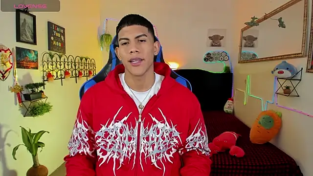 Snapshot of Damian_latinxxx chatting on 02-12-26, 03:12 Damian latinxxx online show from 02-12-26, 03:12