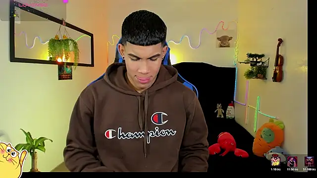 Snapshot of Damian_latinxxx chatting on 02-24-26, 03:15 Damian latinxxx online show from 02-24-26, 03:15