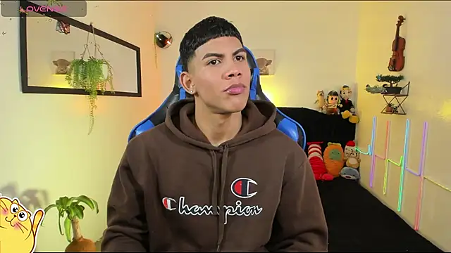 Snapshot of Damian_latinxxx chatting on 03-11-26, 03:12 Damian latinxxx online show from 03-11-26, 03:12