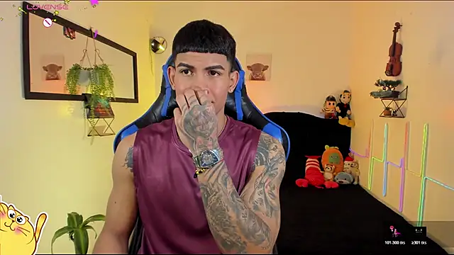 Snapshot of Damian_latinxxx chatting on 03-13-26, 02:51 Damian latinxxx online show from 03-13-26, 02:51